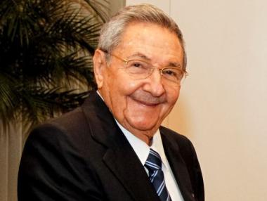 Илюзорното  оттегляне на  Раул Кастро