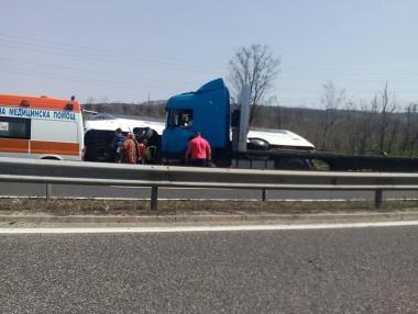 Тежка катастрофа с 6 жертви блокира магистрала „Тракия“ (обновена)