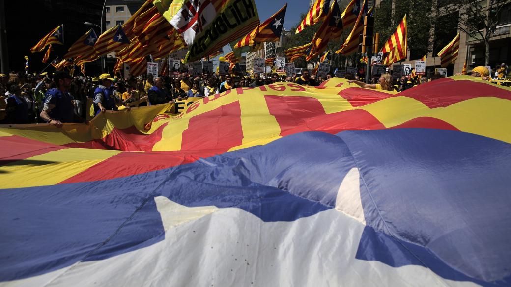 Над 300 000 каталунци скандираха за освобождаването на сепаратистките лидери