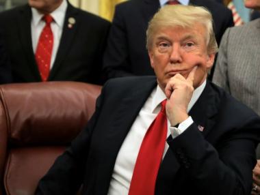 Хаос, консултации: Как Тръмп взе решение да удари Сирия