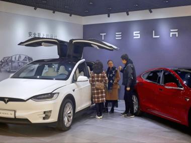 Tesla временно спря част от производството на Model 3