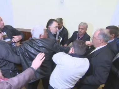 В СДС се стигна до бой, буквално