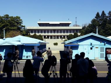 Южнокорейският президент поиска мирен договор с Пхенян