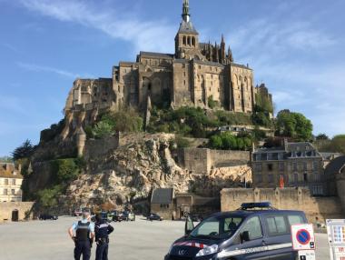 Френският Мон Сен Мишел е евакуиран след заплаха за сигурността