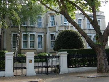 Британски медии публикуваха името на предполагаемия отровител на Скрипал