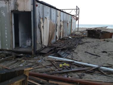 Още два ресторанта на плажа в Слънчев бряг бяха премахнати