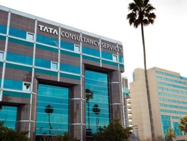 Топ технологичната компания на Индия достигна оценка от $100 млрд.