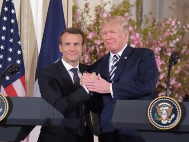 „Бромантичната“ среща между Тръмп и Макрон