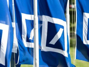 Deutsche Bank се оттегля от Уолстрийт