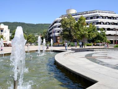 Финансовата зависимост на общините ги прави политически зависими