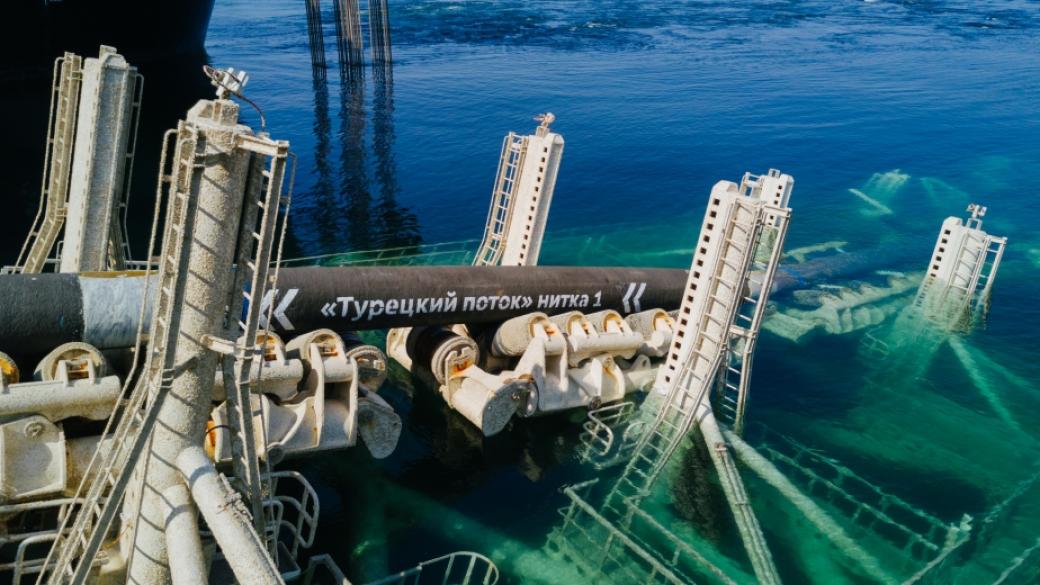 „Газпром“ завърши строежа на първата тръба от „Турски поток“