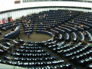 ЕП иска забрана собственици на медии да участват в обществени поръчки