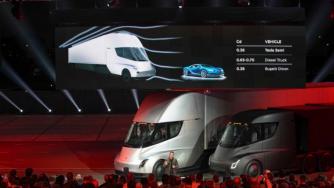 Компания твърди, че Tesla е откраднала дизайна на камиона ѝ