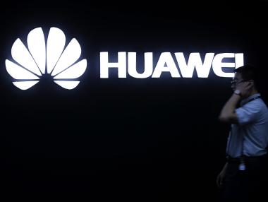 Новият флагман на Huawei чупи рекорди по продажби в Европа