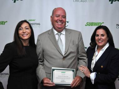 Изпълнителният директор на Subway се оттегля