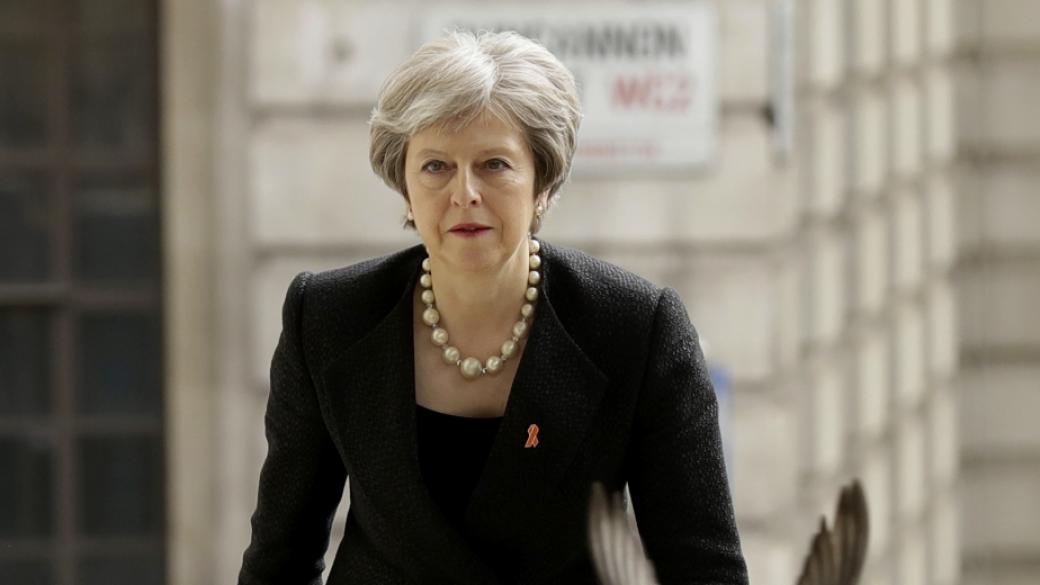 Тереза Мей избегна тежко поражение на местните избори в Лондон
