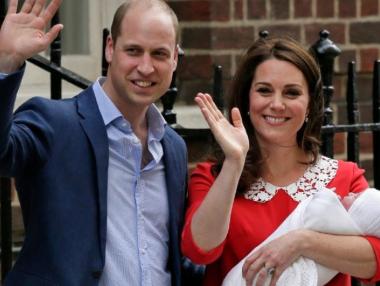 Първи официални снимки на новородения принц Луи