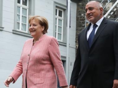 Меркел „изрази разбиране“ към притесненията на транспортния сектор в България