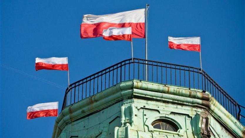 Полските депутати одобриха 20% намаление на заплатите си