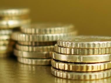 Трябва ли да намалим депутатските заплати?