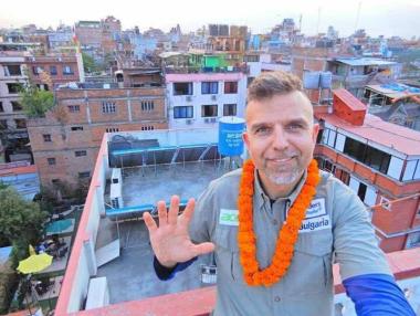 Шерпите са се върнали в базовия лагер, без да намерят Боян Петров