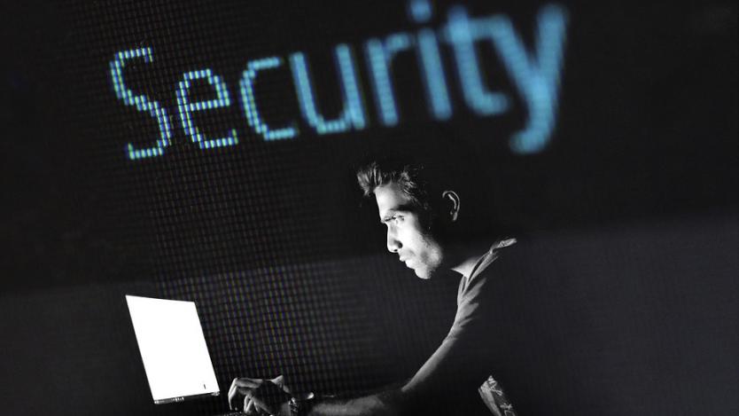 Нов закон ще се бори с киберпрестъпността