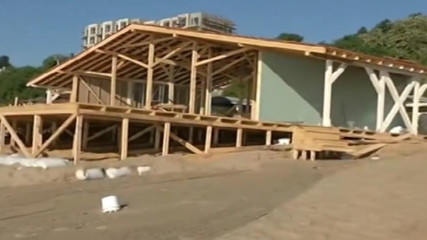 Туристическото министерство проверява плаж Кабакум за незаконни постройки