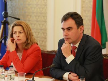 БСП внесе 200 хил. подписа срещу сделката за ЧЕЗ