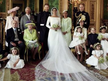 Цялото кралско семейство в една снимка