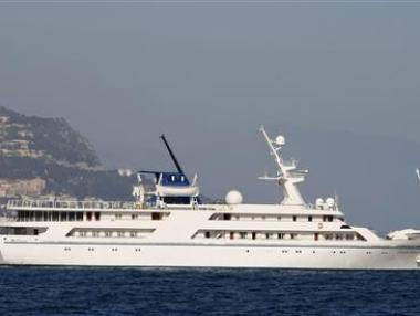 Суперяхтата на Саддам Хюсеин става хотел за мореплаватели