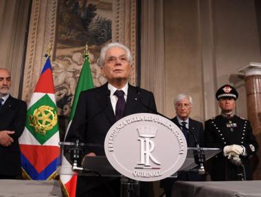 Италия остава без правителство, партии искат импийчмънт на президента