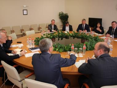 Работна група ще търси начини за още енергийни отстъпки за бизнеса