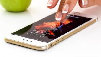 Apple планира да използва OLED дисплеи в новите си модели