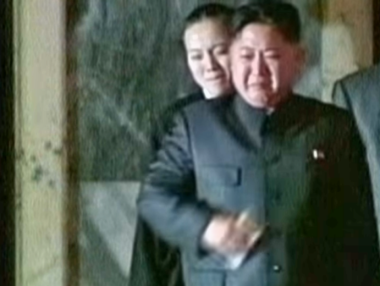 Ким Чен-ун озадачи с видео, в което плаче за икономиката си