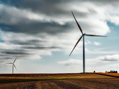 Възобновяемите източници удрят рекорд, но емисиите продължават да растат