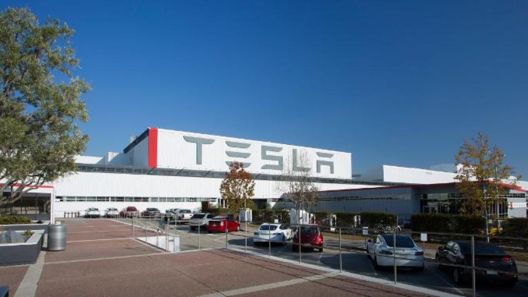 Първата фабрика на Tesla извън САЩ ще е в Шанхай