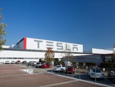 Първата фабрика на Tesla извън САЩ ще е в Шанхай