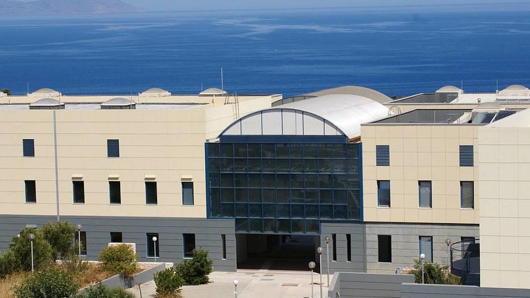 Родни компании изпращат двама студенти на магистратура в Гърция
