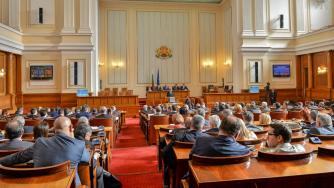 Парламентът позволи на енергийния министър да преговаря за „Белене“