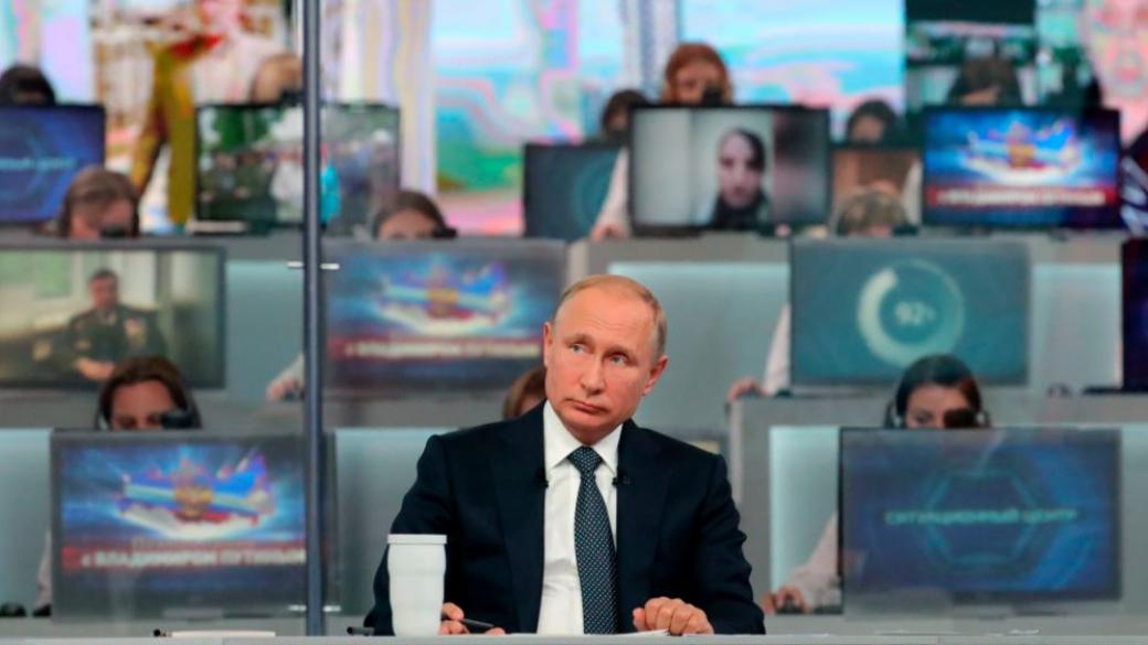 Путин в „Пряка линия“: Западът гледа на Русия като на заплаха