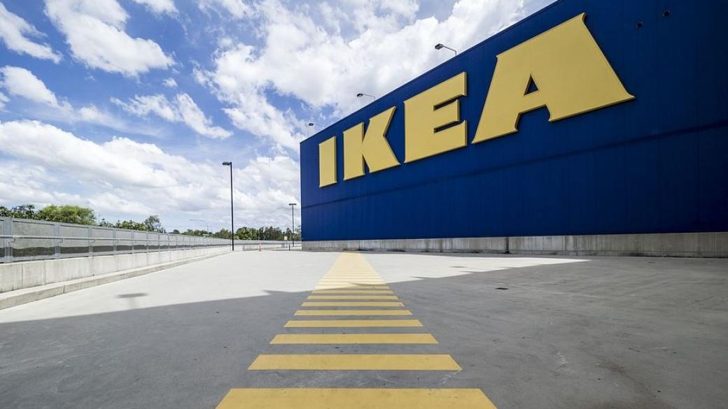 И IKEA на война с пластмасата