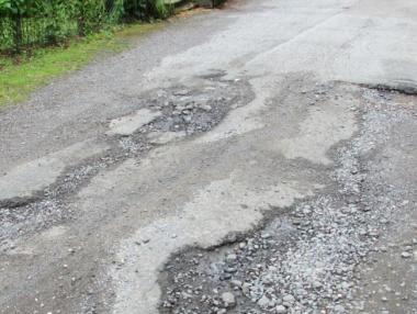 Малки общини разчитат на стария асфалт от „Тракия“