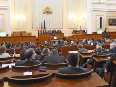 Народното събрание одобри 3.3 млрд. лв. за бойна техника