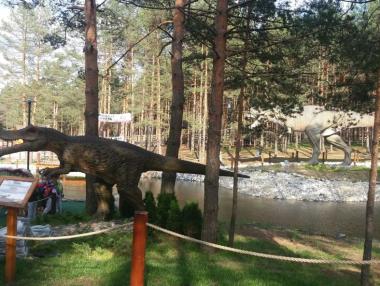 „Дино приключенски парк” е най-големият тематичен атракцион на Балканите