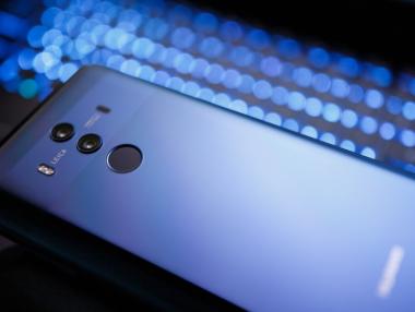 Конгресът на САЩ иска Google да остави Huawei без Android