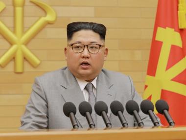 Световните медии се надпреварват с предположения за самолета на Ким Чен-ун