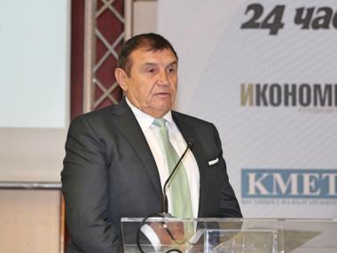 Вълканов: Без адекватно заплащане, младите напускат