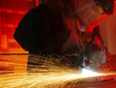 Търсенето на служители в производството, финансите и земеделието ще расте