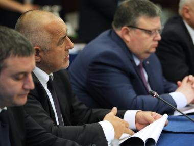 Цацаров предлага на Борисов да се промени концесионният договор с „Юлен“