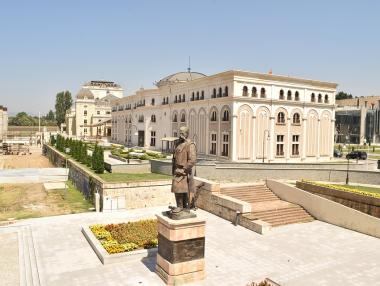 ЕС и НАТО приветстваха споразумението за името на Македония